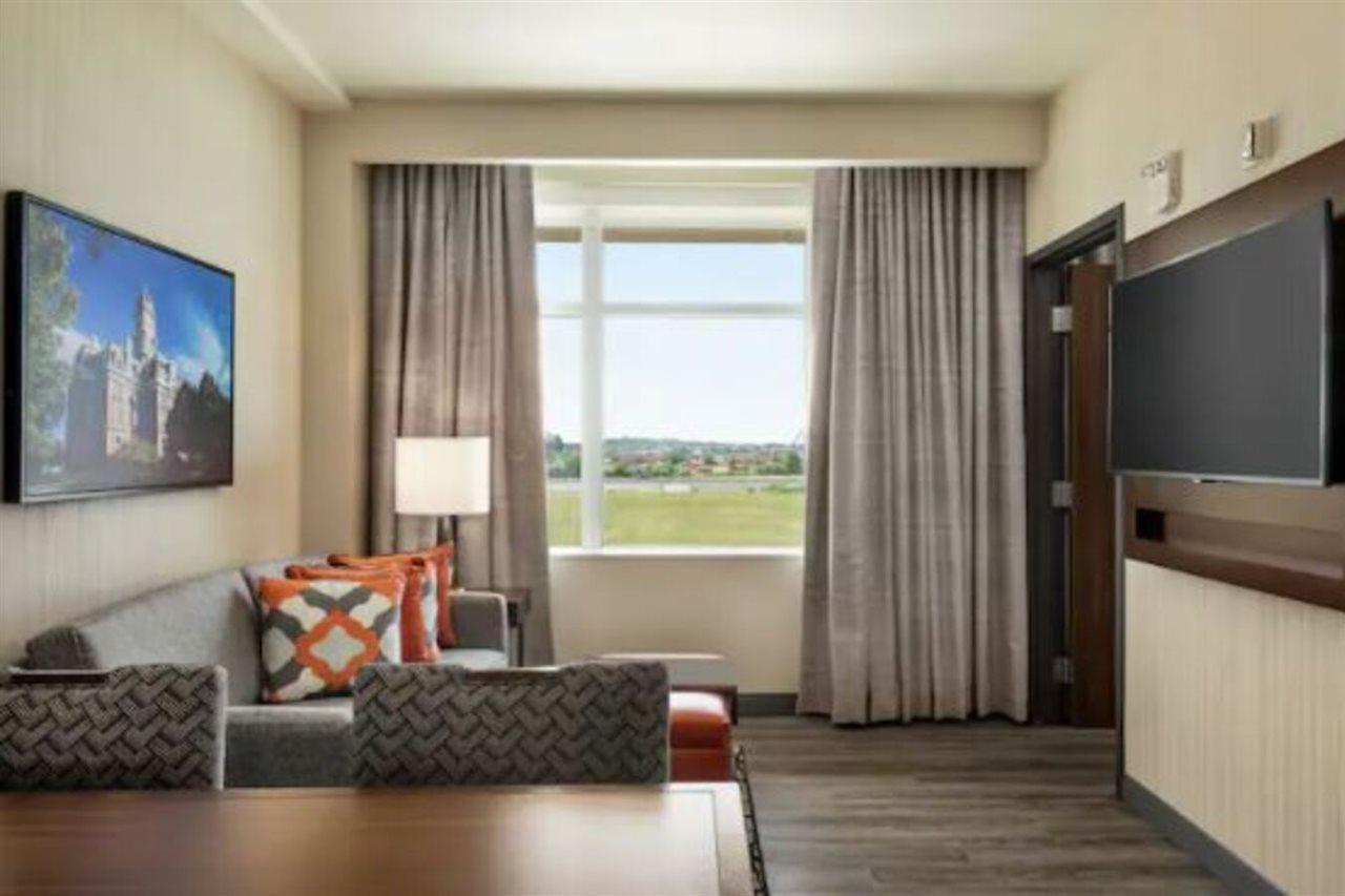 Embassy Suites By Hilton Noblesville Indianapolis Conv Ctr Exterior photo