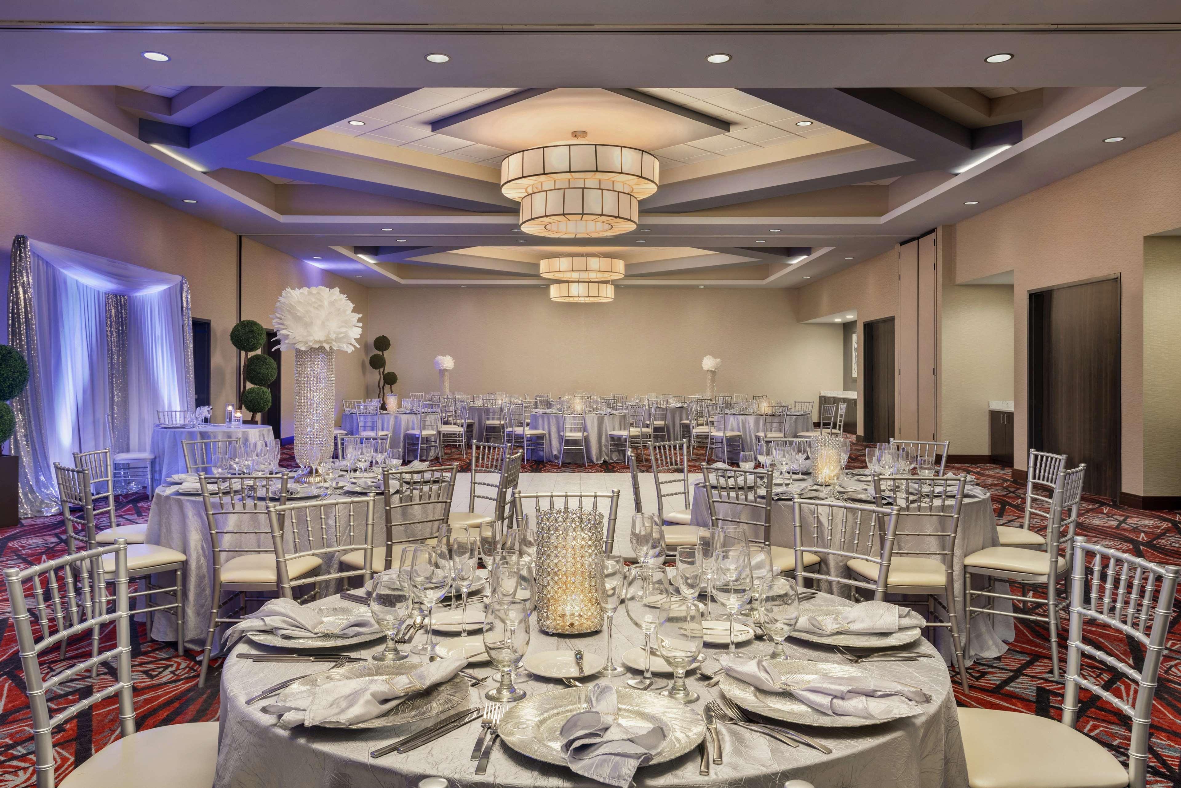 Embassy Suites By Hilton Noblesville Indianapolis Conv Ctr Exterior photo