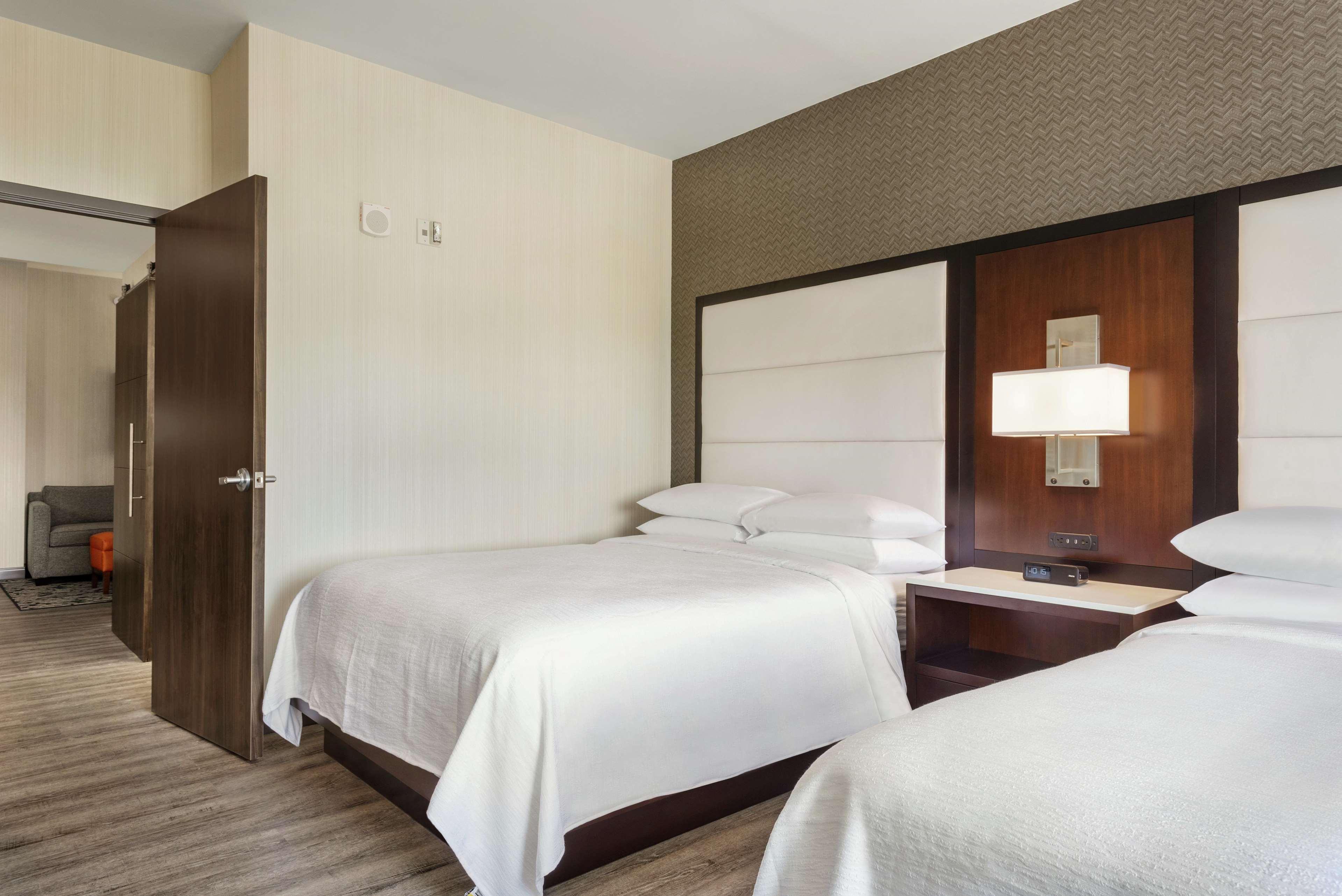 Embassy Suites By Hilton Noblesville Indianapolis Conv Ctr Exterior photo