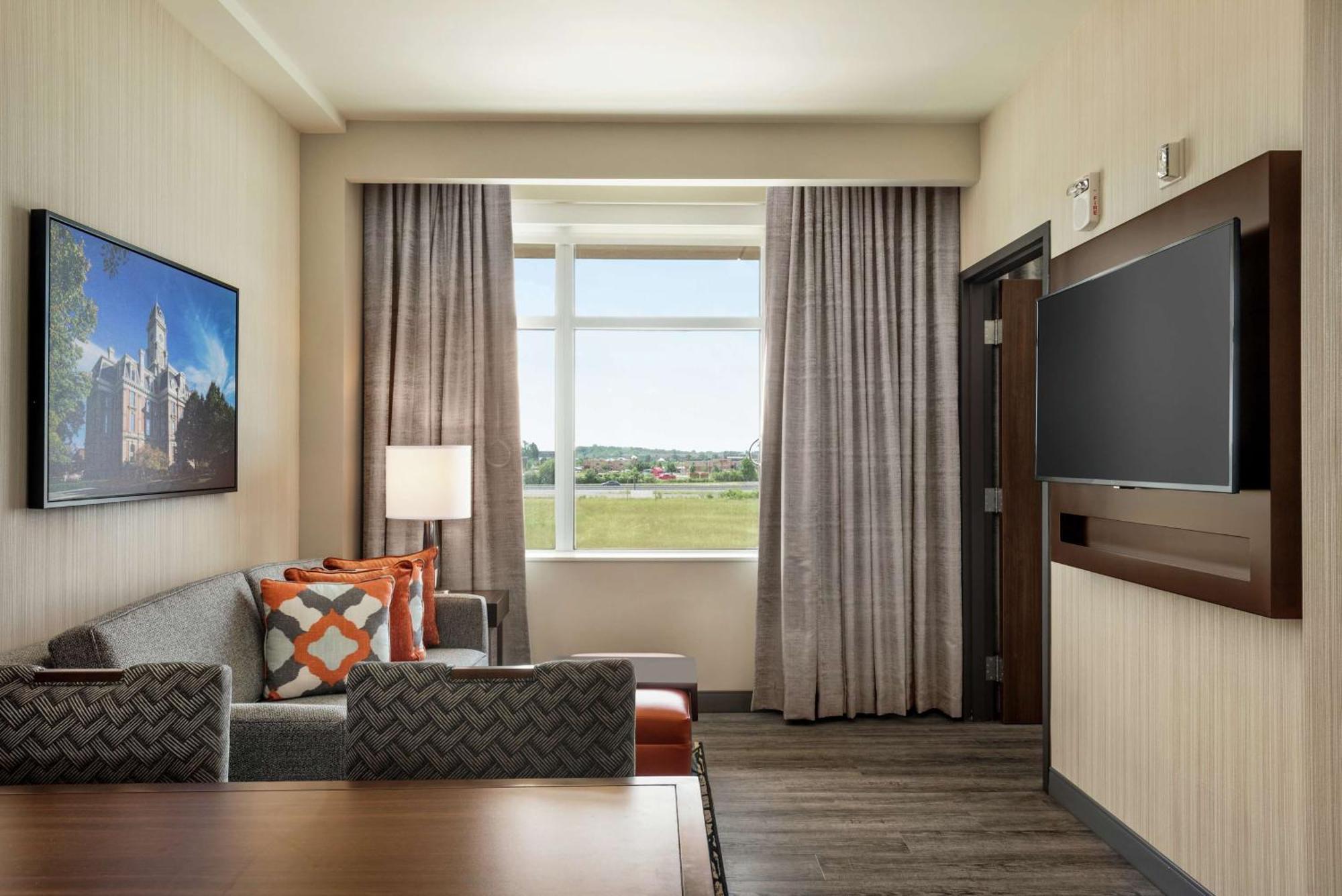 Embassy Suites By Hilton Noblesville Indianapolis Conv Ctr Exterior photo