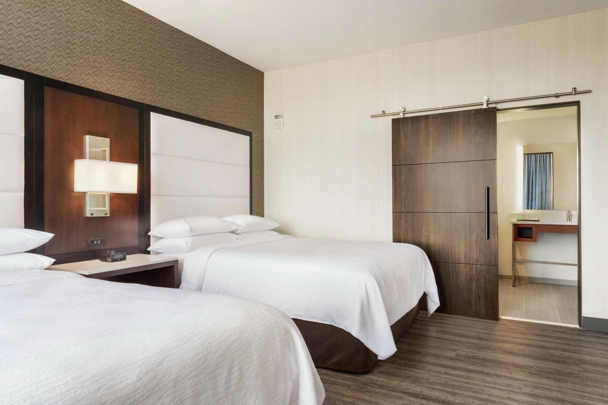 Embassy Suites By Hilton Noblesville Indianapolis Conv Ctr Exterior photo
