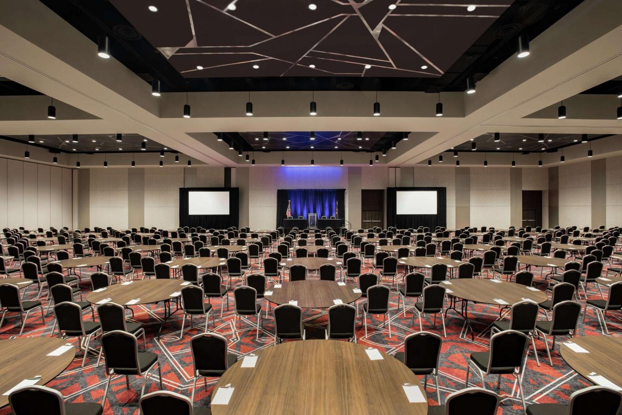 Embassy Suites By Hilton Noblesville Indianapolis Conv Ctr Exterior photo